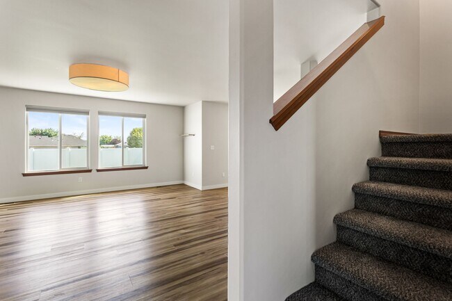 Building Photo - Non-Refundable & Security Deposit Total: $2600.00