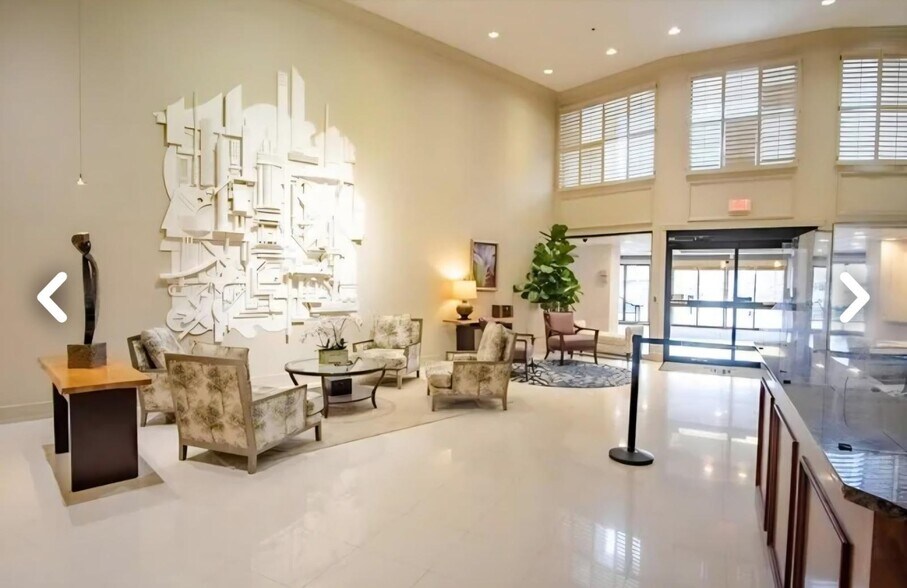 Building Photo - 20729 Valley Forge Cir