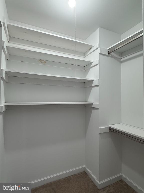 Building Photo - 71 Oak Knoll Dr