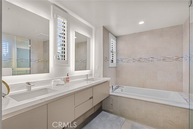 Building Photo - 18703 Redwing St