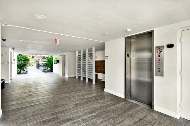 Building Photo - 7477 SW 82nd St