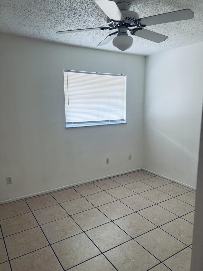Building Photo - 4409 SE Hamilton Ln