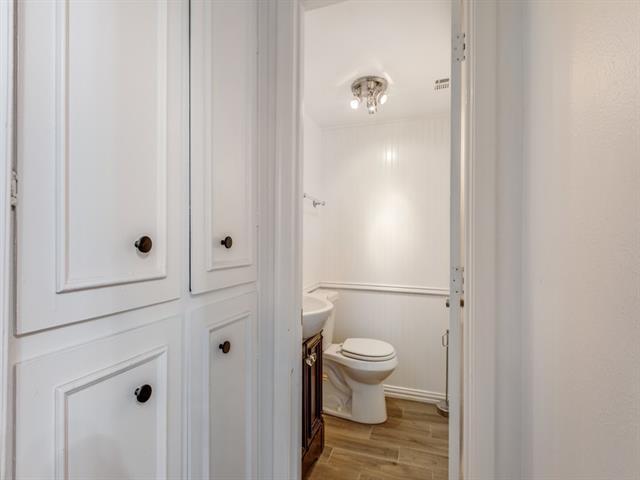 Building Photo - 7522 Wellcrest Dr