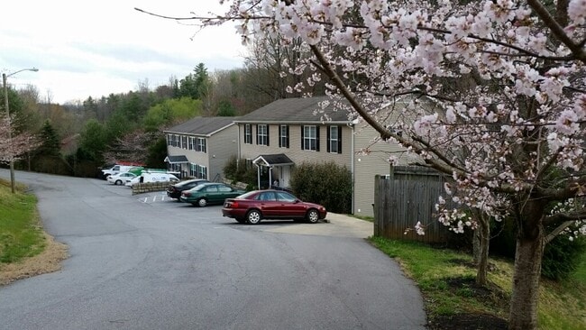 Primary Photo - 33 Homeway Rd
