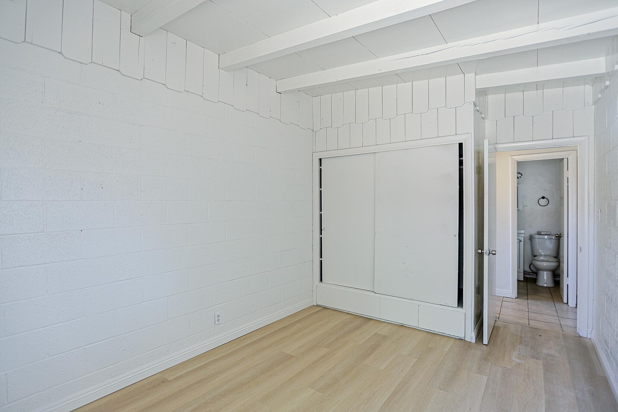 Building Photo - 11391 Lee Ave