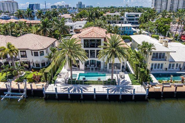 Building Photo - 2627 Castilla Isle