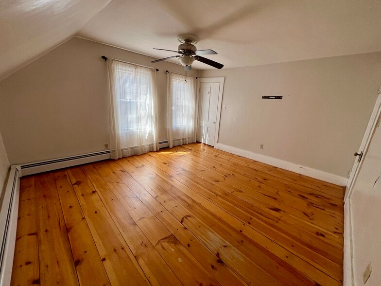 Building Photo - 43 Spruce St