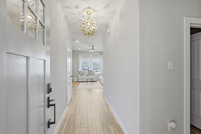 Building Photo - 710 Desert Pea Ln