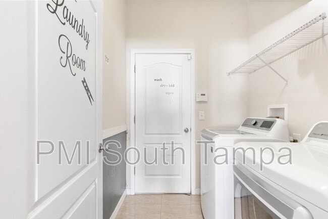 Building Photo - 11403 Holmbridge Ln