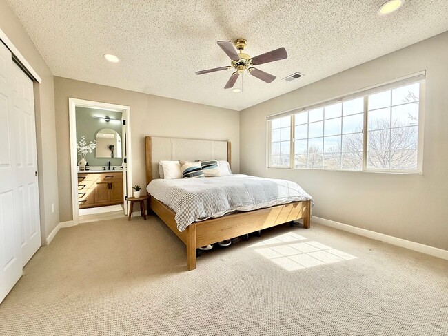 Building Photo - 387 Ivory Cir