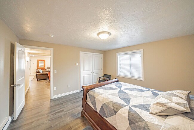 Building Photo - 3660.5 Merlin Dr