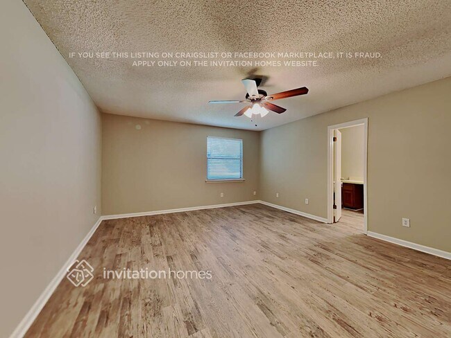 Building Photo - 4502 Crosstie Rd S