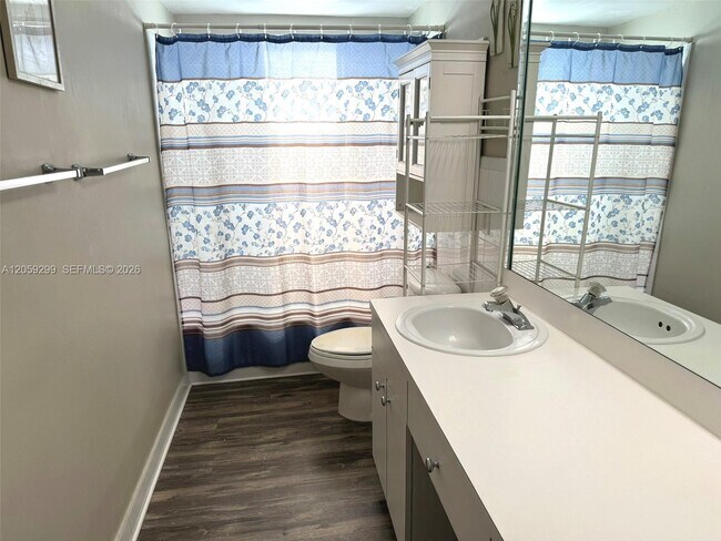 Building Photo - 7400 Miami Lakes Dr