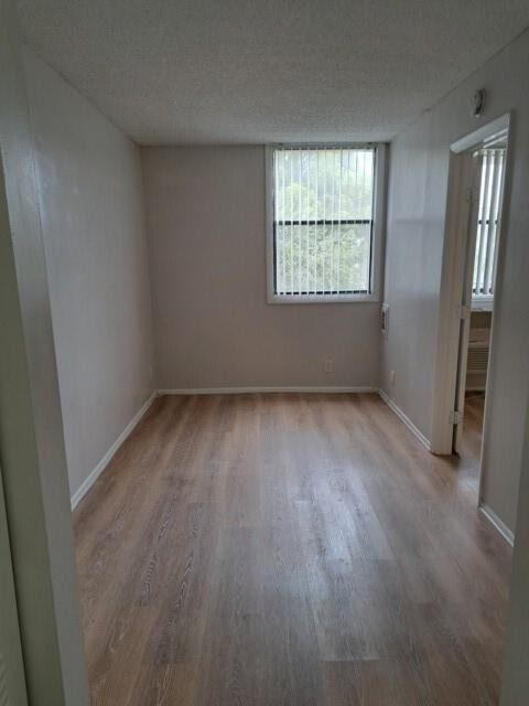 Building Photo - 2701 Riverside Dr