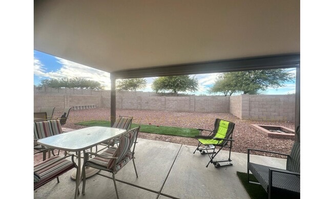 Building Photo - 4778 S Chilean Loop