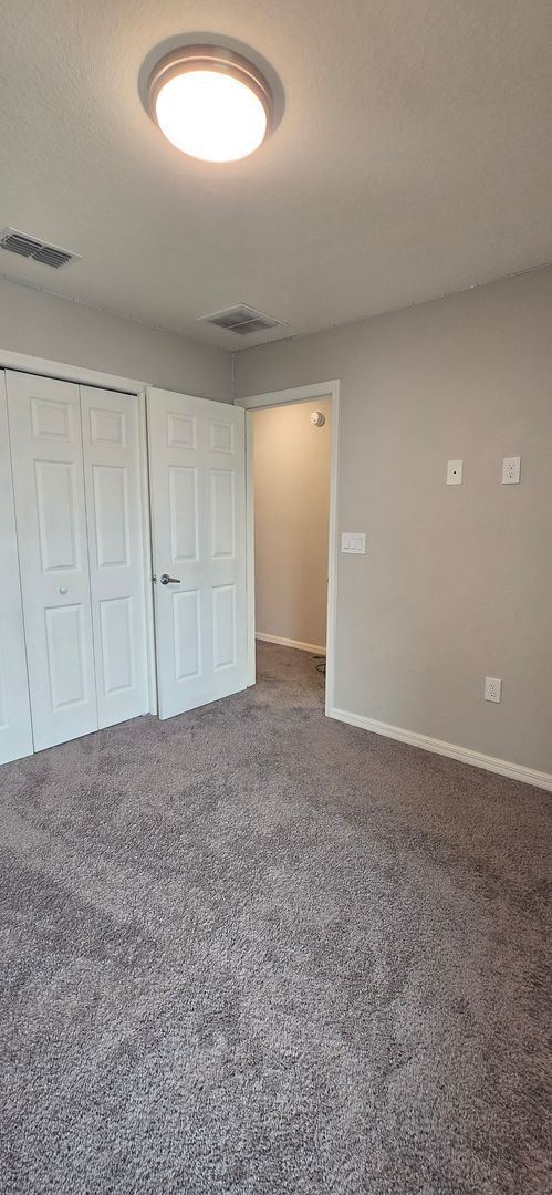 Building Photo - Welcome to your new home in Chapel Creek!