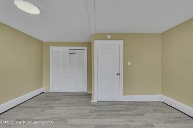 Building Photo - 114 Rushbrook St