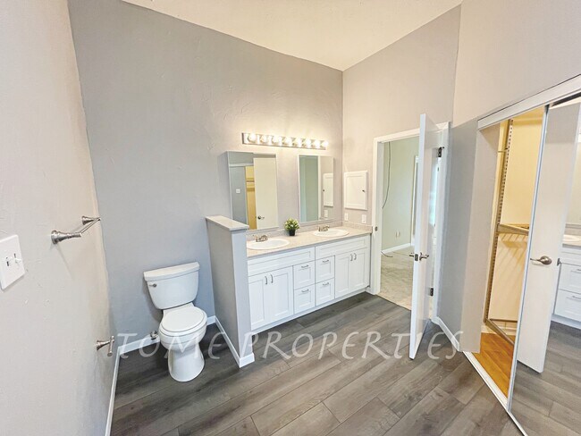 Building Photo - 14611 Cypress Valley Dr