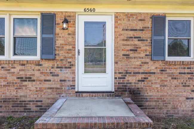 Building Photo - 6560 Benns Church Blvd