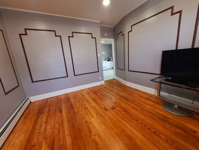 Living room - 149 W 10th St