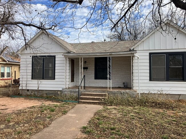 Primary Photo - Beautifully Updated 2 Bedroom Home!