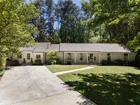 Building Photo - 4470 Chatworth Ct NE