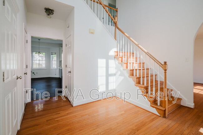 Building Photo - 4900 Lofton Dr