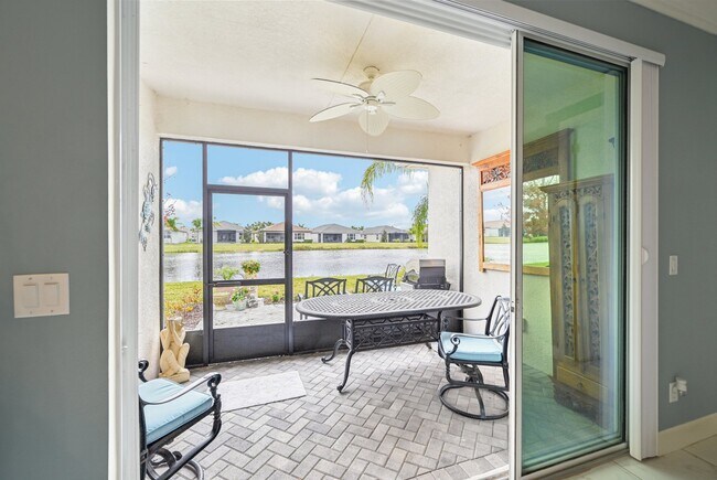 Building Photo - 15442 Santa Pola Dr