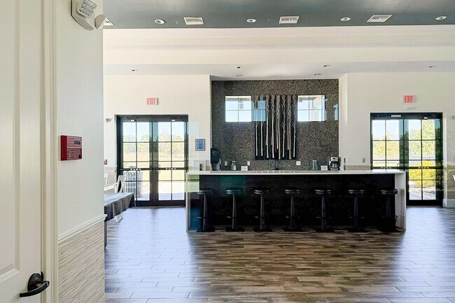 Building Photo - Stunning Country Club East Unfurnished Res...