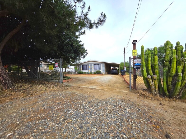 Building Photo - 18950 Woodcrest Ln