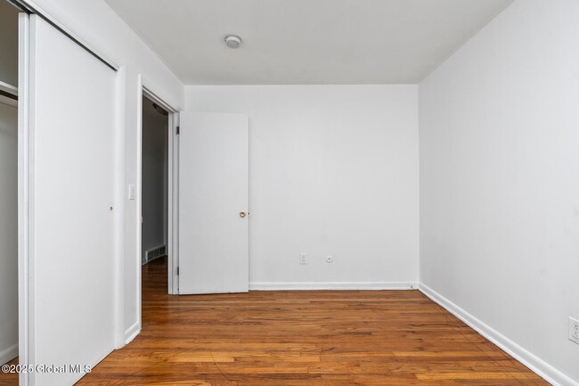 Building Photo - 98 Mt Hope Dr