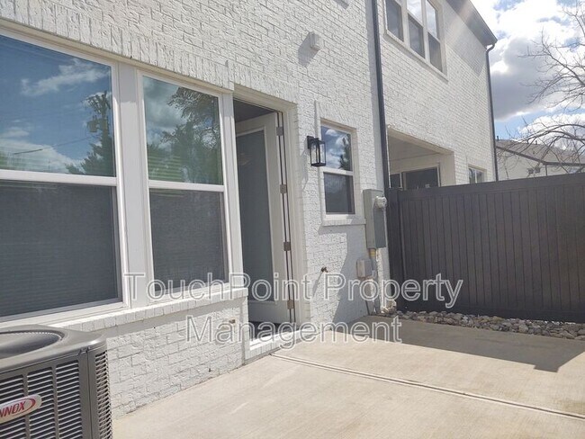 Building Photo - 4836 Blanchard Way