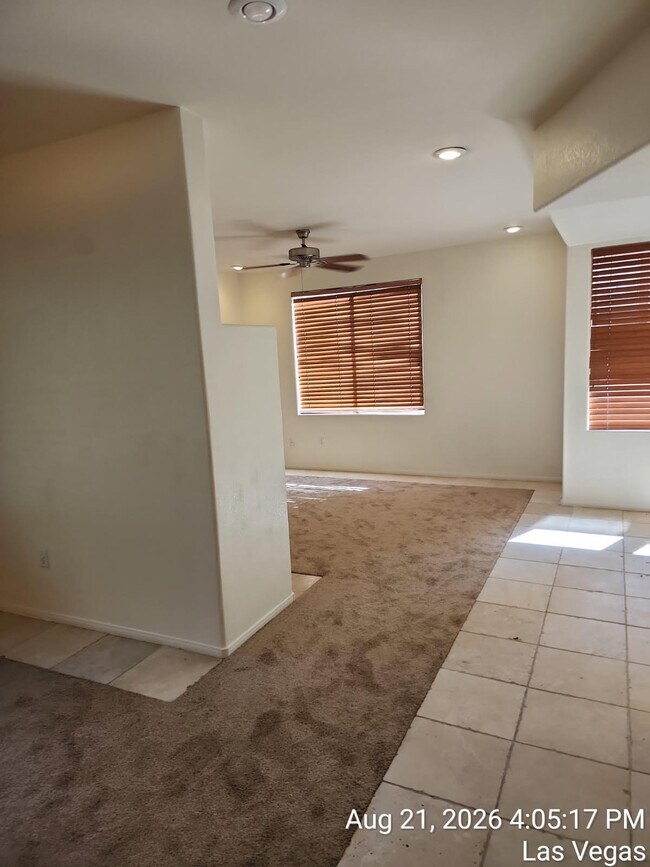 Building Photo - 664 Peachy Canyon Cir
