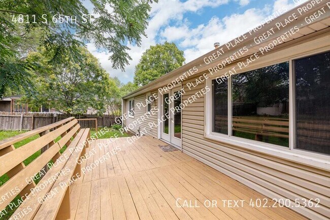 Building Photo - 4811 S 65th St