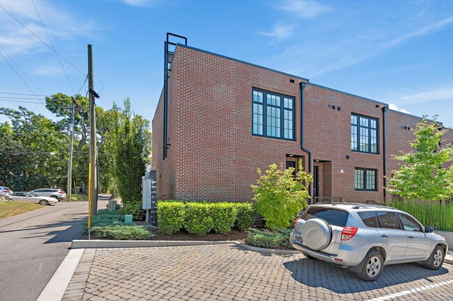 Building Photo - Edgehill Villages Townhomes