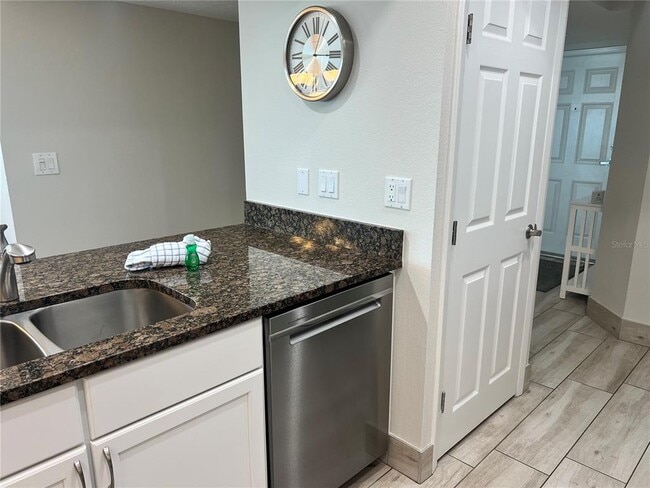 Building Photo - 1001 Point of Rocks Rd