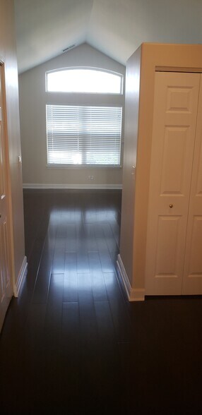 Building Photo - 9030 W Heathwood Cir