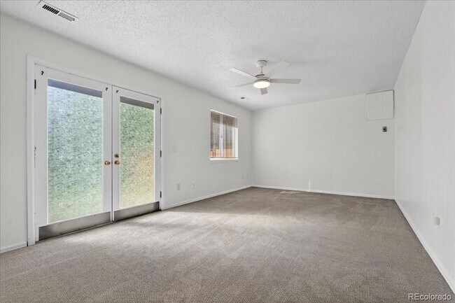 Building Photo - 306 Mulberry Cir