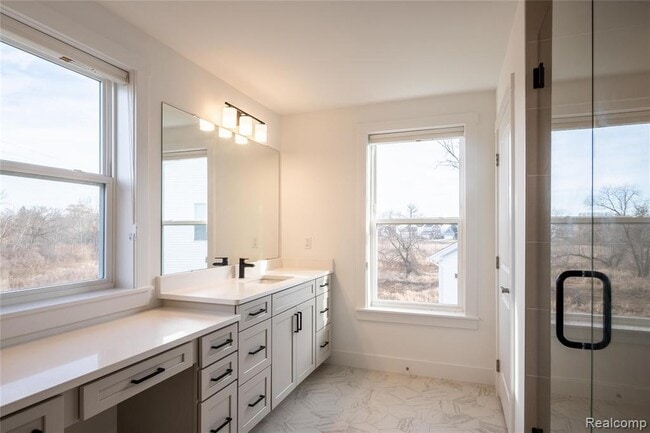 Building Photo - 5556 Hobart Ct