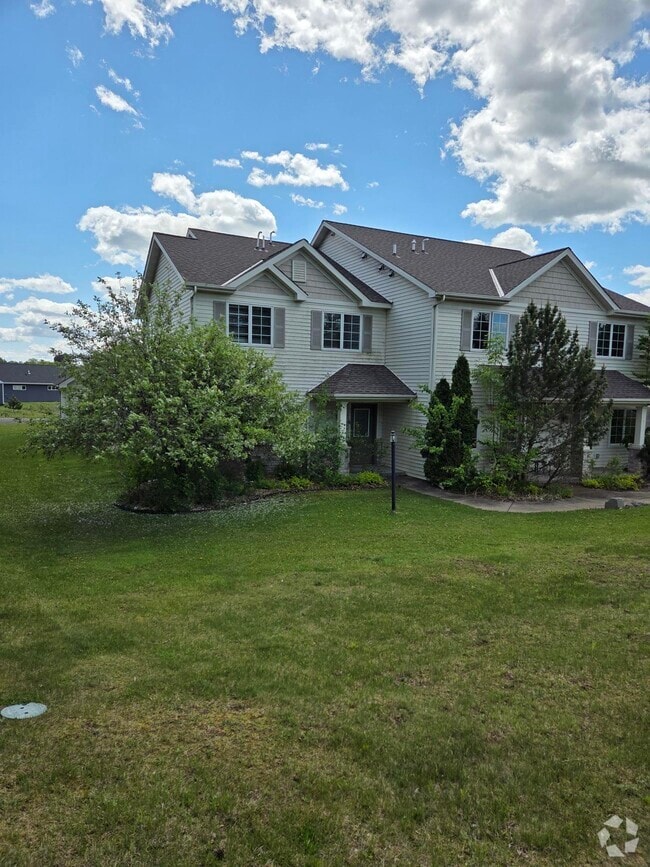 Building Photo - 208 Coves Ct