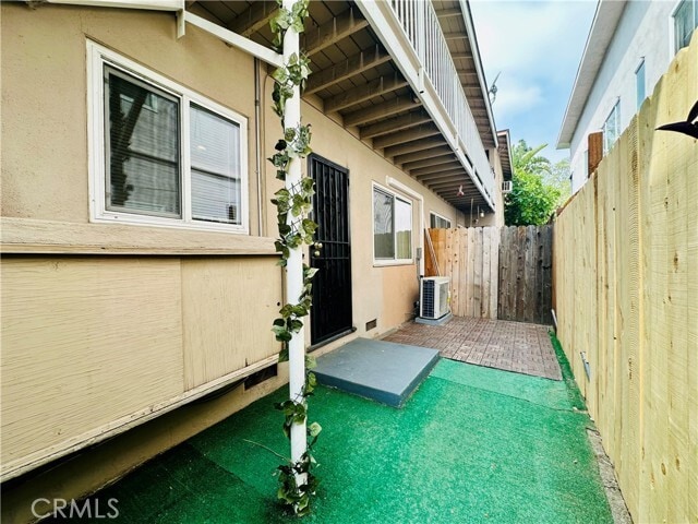 Building Photo - 4918 Tujunga Ave