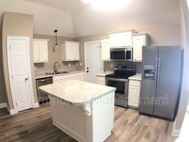 Building Photo - 836 Sedona Pines Dr