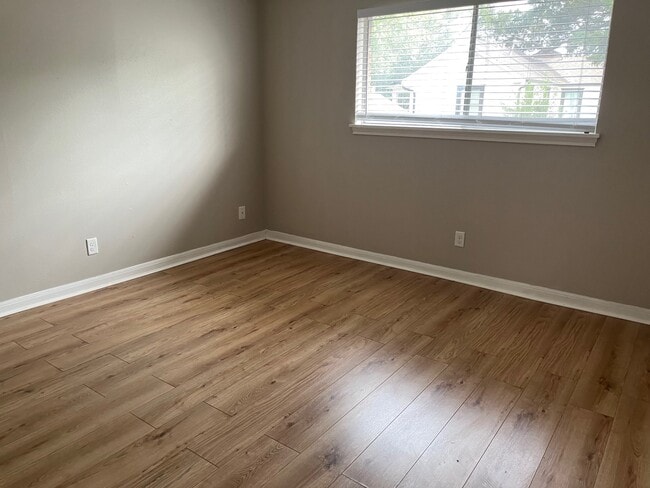 Building Photo - 1500 Woodhead St