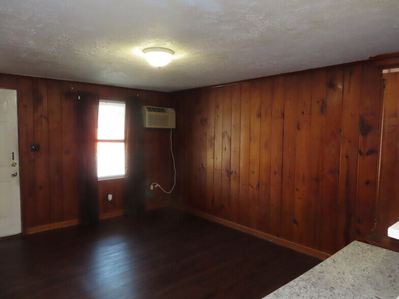 Building Photo - 15091 Fort Campbell Blvd