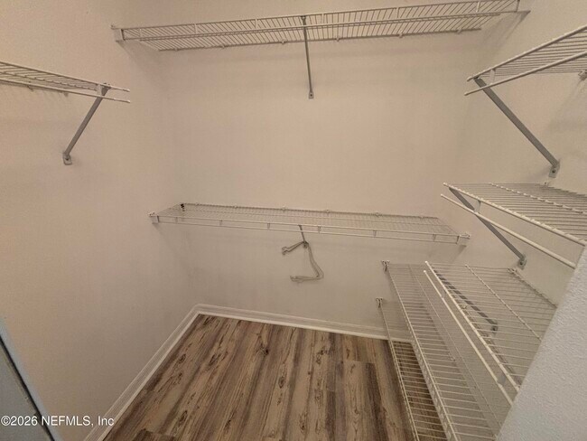 Building Photo - 20 Clarendon Ct N