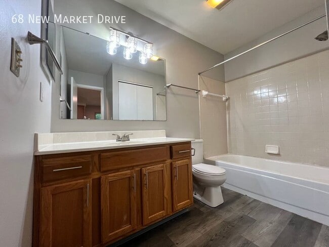 Building Photo - 68 New Market Dr