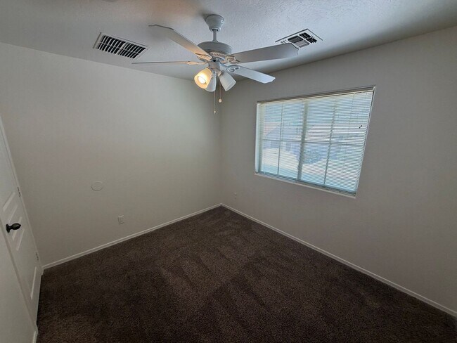 Building Photo - 6631 S 18th Ln