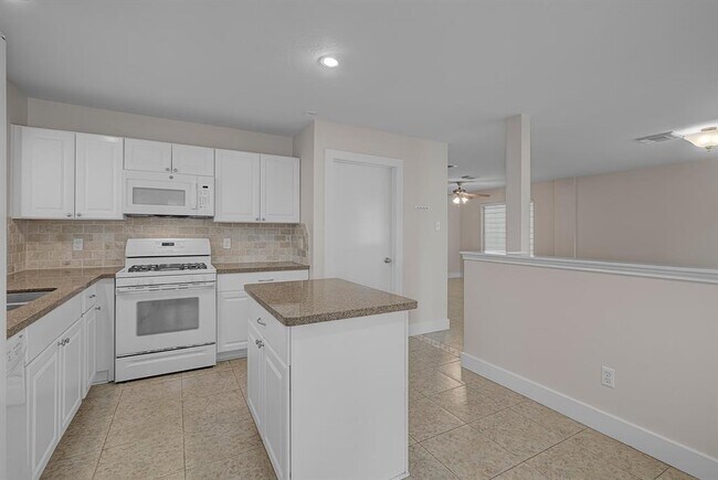 Building Photo - 18730 Atasca Oaks Dr