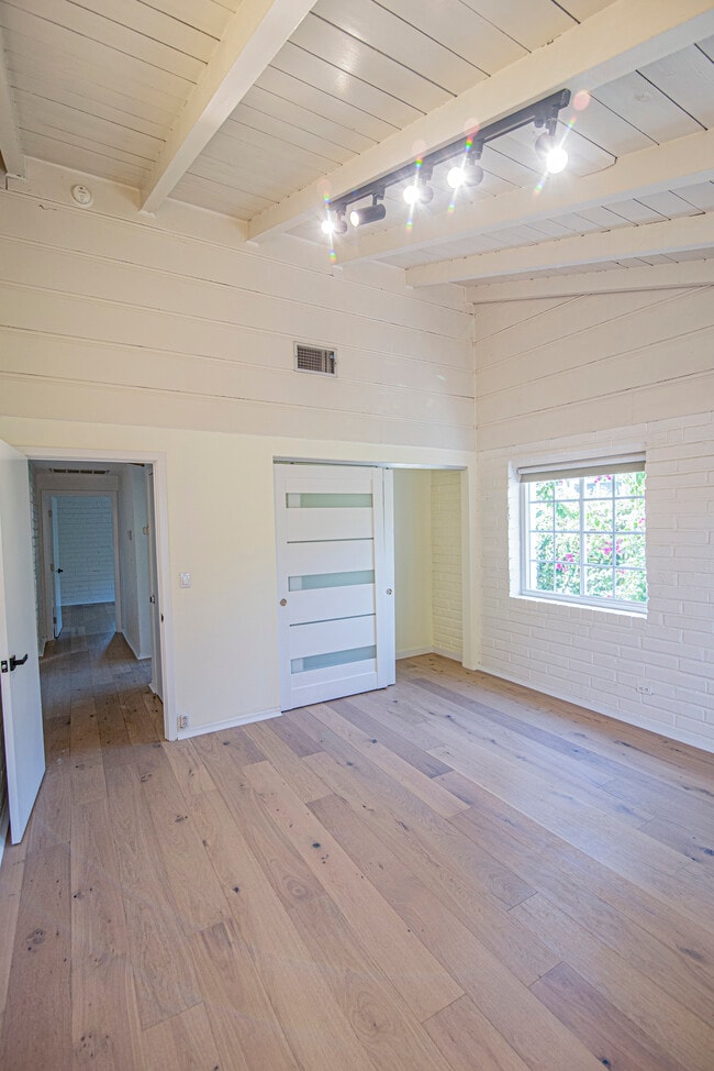 Building Photo - 12335 Tiara St