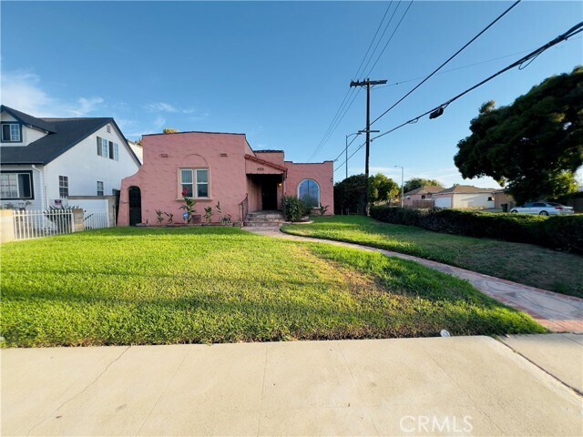 Building Photo - 656 W 117th St